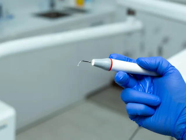 Instrument de détartrage à ultrasons